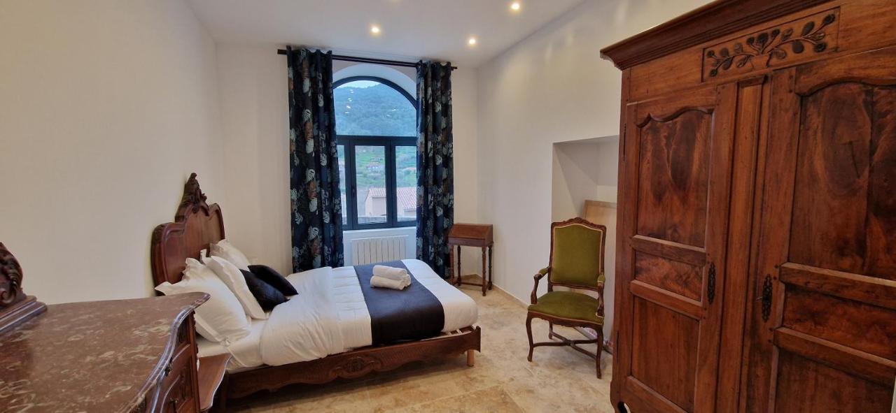 Bel & Ancien Appartement T3 Renove Dans Sartene Esterno foto