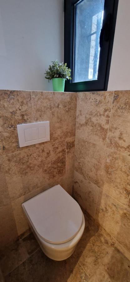 Bel & Ancien Appartement T3 Renove Dans Sartene Esterno foto