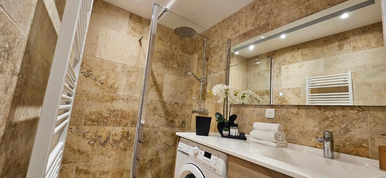 Bel & Ancien Appartement T3 Renove Dans Sartene Esterno foto