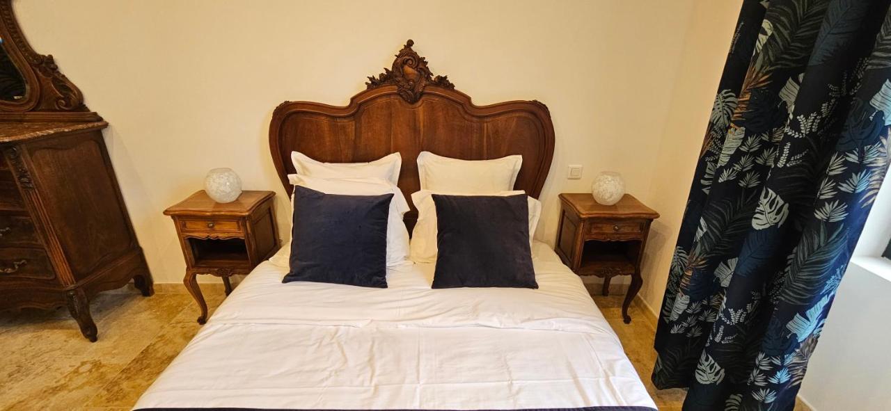 Bel & Ancien Appartement T3 Renove Dans Sartene Esterno foto